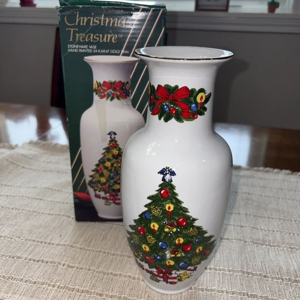 Mount Clemens Pottery CHRISTMAS TREASURE /Tree Bow w/24k Gold trim VTG